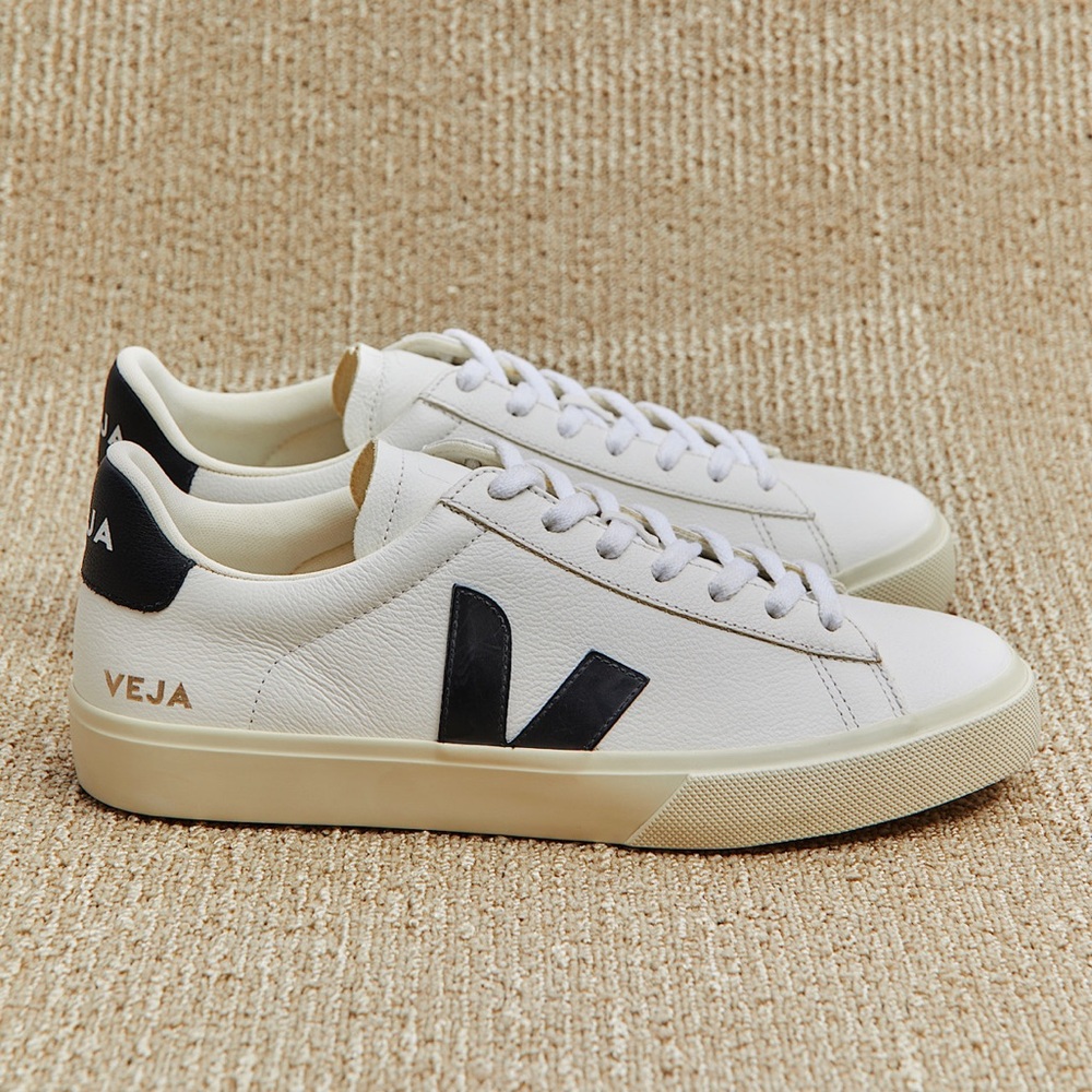 Veja Campo Sneakers Men’s, Size 7 White